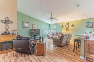 584 Cody Caleb Dr, Winter Haven, FL 33884 - Photo 3