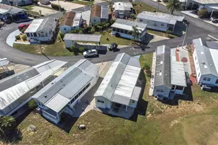 389 Golfview Dr, Davenport, FL 33837 - Photo 57