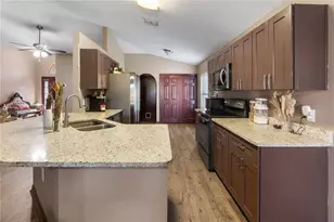 1527 Country Chase St, Lakeland, FL 33810 - Photo 11