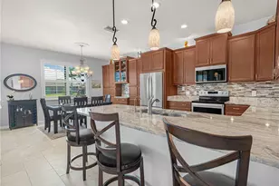 1069 Sawgrass Dr, Winter Haven, FL 33884 - Photo 3