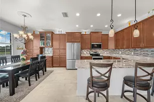 1069 Sawgrass Dr, Winter Haven, FL 33884 - Photo 5