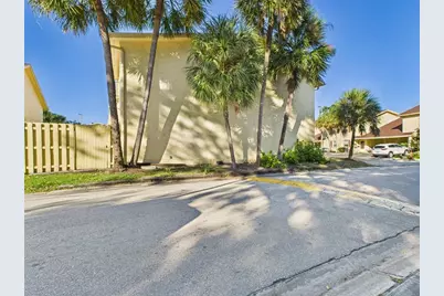 7502 Bolanos Court, Tampa, FL 33615 - Photo 27