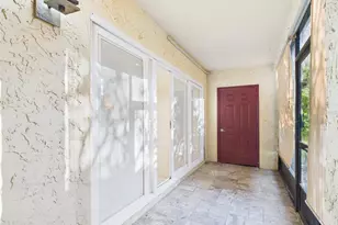 7512 Dolonita Dr, Tampa, FL 33615 - Photo 25