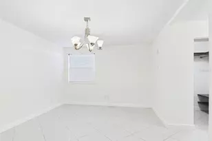 7512 Dolonita Dr, Tampa, FL 33615 - Photo 17