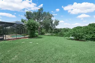 565 Whisper Woods Dr, Lakeland, FL 33813 - Photo 11