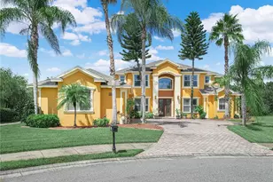 565 Whisper Woods Dr, Lakeland, FL 33813 - Photo 1