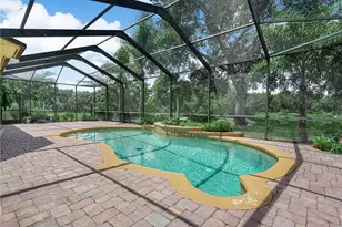 565 Whisper Woods Dr, Lakeland, FL 33813 - Photo 9