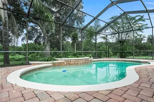 565 Whisper Woods Dr, Lakeland, FL 33813 - Photo 11