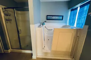 3971 Island Lakes Dr, Winter Haven, FL 33881 - Photo 15