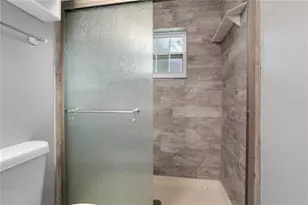 10105 Crown Ct, Orlando, FL 32821 - Photo 23