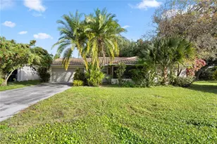 10105 Crown Ct, Orlando, FL 32821 - Photo 1