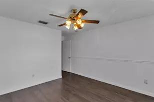 1805 Fluorshire Dr, Brandon, FL 33511 - Photo 29