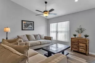 333 Castlemain Cir, Davenport, FL 33897 - Photo 13