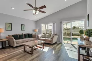 333 Castlemain Cir, Davenport, FL 33897 - Photo 35