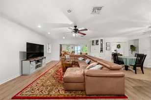 2551 Lakeview Dr, Sebring, FL 33870 - Photo 7