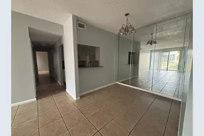 2040 San Marcos Drive SE #103, Winter Haven, FL 33880 - Photo 5