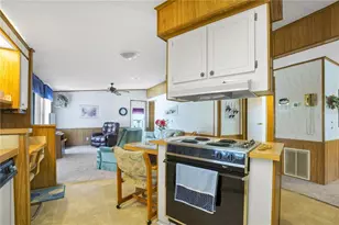 4969 Foxwood Lake Dr, Lakeland, FL 33810 - Photo 11