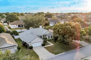 3875 Alamanda Hills Pl, Lakeland, FL 33813 - Photo 5