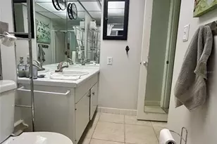 2111 Lakeview Dr, Sebring, FL 33870 - Photo 9