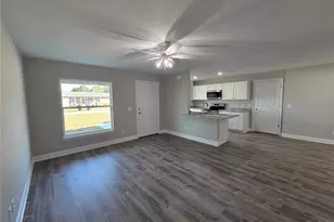 135 Pierce St, Lake Wales, FL 33859 - Photo 3