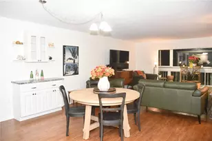 601 N McDonald St, Mount Dora, FL 32757 - Photo 1