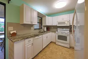 2214 Hidden Creek Cir, Sebring, FL 33870 - Photo 11