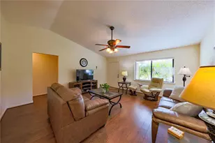 2214 Hidden Creek Cir, Sebring, FL 33870 - Photo 9