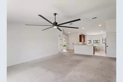 630 Valencia Court, Dundee, FL 33838 - Photo 9