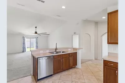 630 Valencia Court, Dundee, FL 33838 - Photo 7