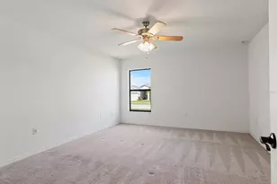 630 Valencia Ct, Dundee, FL 33838 - Photo 13