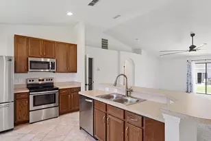 630 Valencia Ct, Dundee, FL 33838 - Photo 3