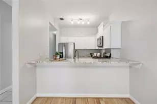 2202 Garden Lake Dr, Winter Haven, FL 33884 - Photo 9