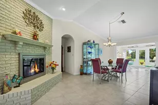 517 Clubhouse Dr, Lake Wales, FL 33898 - Photo 9