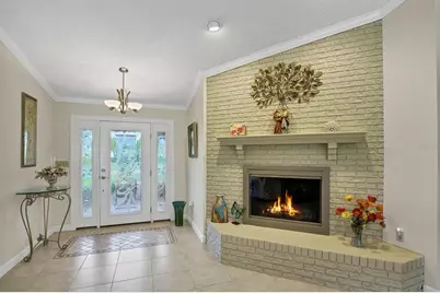 517 Clubhouse Drive, Lake Wales, FL 33898 - Photo 9