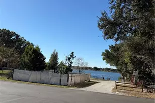 405 Hickory Ln, Winter Haven, FL 33880 - Photo 5