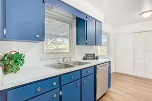 847 Sherwood Dr, Lake Wales, FL 33898 - Photo 13