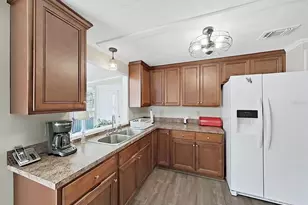 4815 Foxwood Blvd, Lakeland, FL 33810 - Photo 11