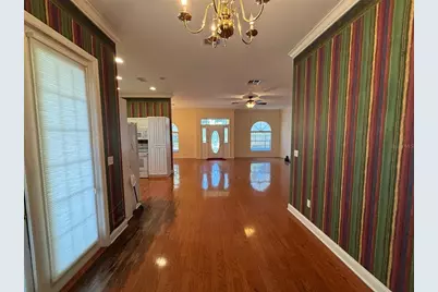 205 Lake Region Boulevard S, Winter Haven, FL 33881 - Photo 5