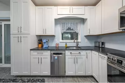 7040 Tamarind Drive, Lake Wales, FL 33898 - Photo 9