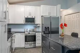 7040 Tamarind Dr, Lake Wales, FL 33898 - Photo 11