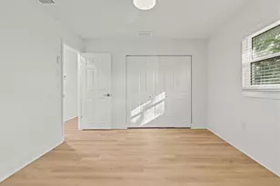 7233 56th Ave N, Saint Petersburg, FL 33709 - Photo 23