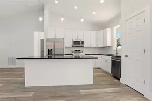 3849 Citroen Dr, Sebring, FL 33872 - Photo 7