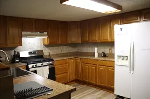 1105 Spring Ct, Auburndale, FL 33823 - Photo 9