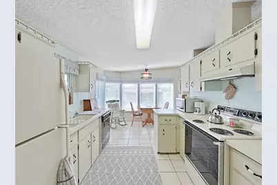 1723 Sherwood Hill Dr, Lakeland, FL 33810 - Photo 11