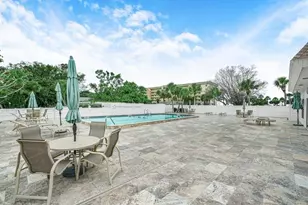 549 Sutton Pl, Longboat Key, FL 34228 - Photo 47