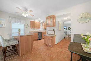 549 Sutton Pl, Longboat Key, FL 34228 - Photo 9