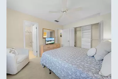 549 Sutton Place #t 19, Longboat Key, FL 34228 - Photo 13