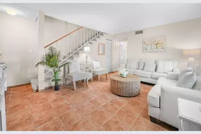 549 Sutton Place #t 19, Longboat Key, FL 34228 - Photo 3