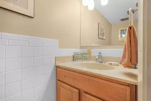 549 Sutton Pl, Longboat Key, FL 34228 - Photo 23