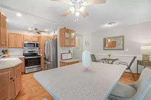 549 Sutton Pl, Longboat Key, FL 34228 - Photo 9